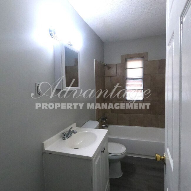 Building Photo - Come see this Newly Renovated 2 Bedroom Ho...