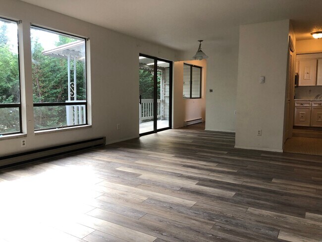 Building Photo - 1471 Rainier Ct