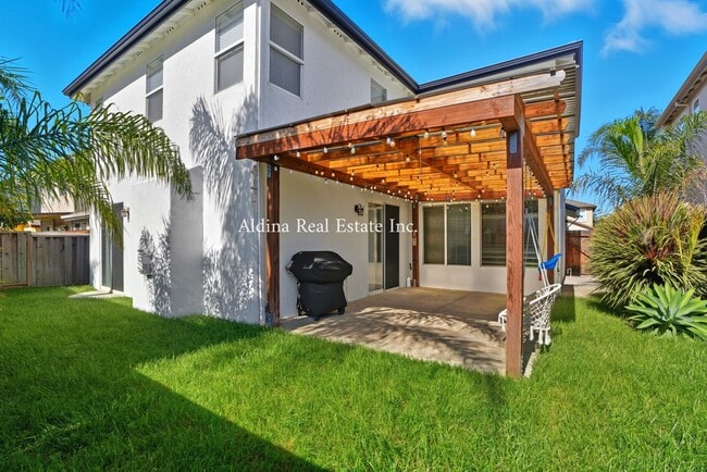 Building Photo - Monte Bella Community