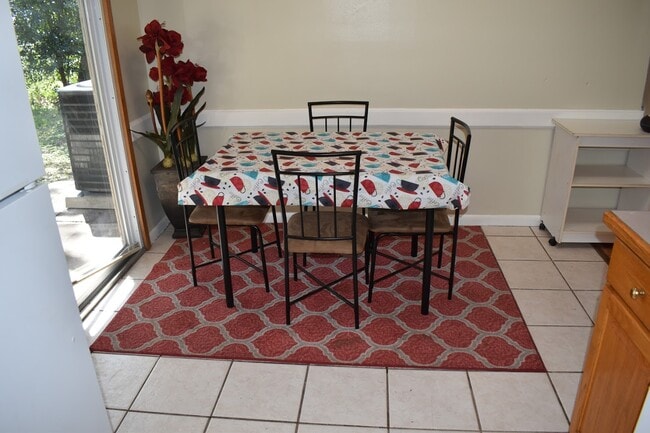 Building Photo - 4735 Redstone Dr