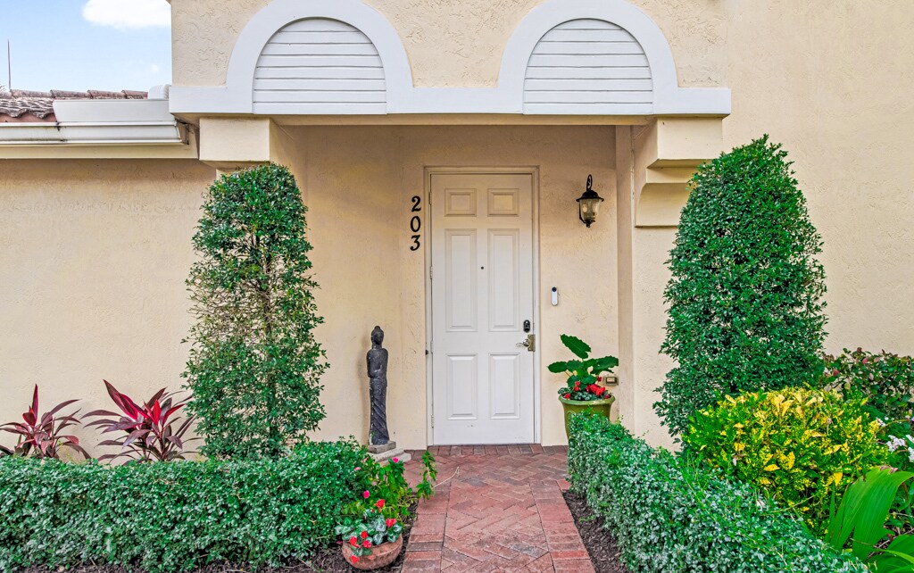 Building Photo - 9773 Bowline Dr
