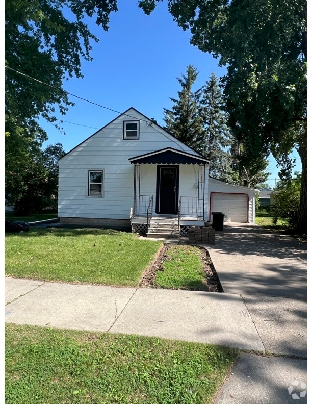 Building Photo - 320 E Harding Dr