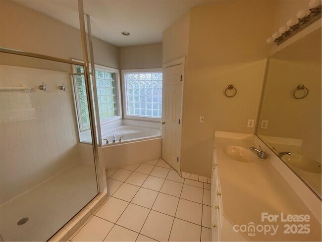 Building Photo - 8730 Devonshire Dr