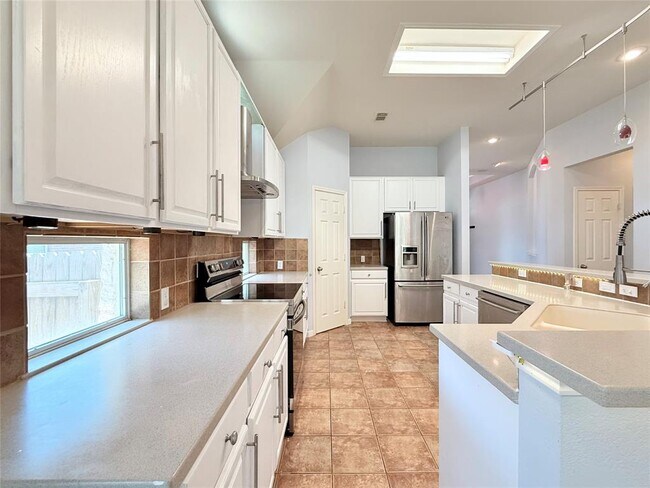 Building Photo - 312 Middle Ground Cove