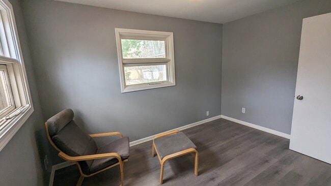 Building Photo - 616 White Oak Dr