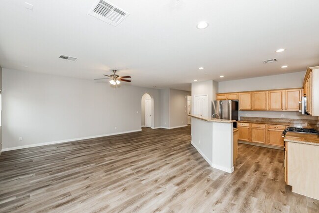 Building Photo - 1408 Logan Valley Ln