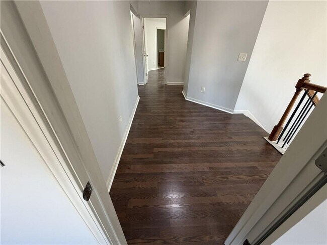 Building Photo - 5675 Falls Landing Dr