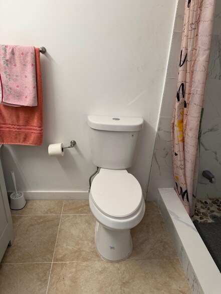 Building Photo - 3610 NW 21st St