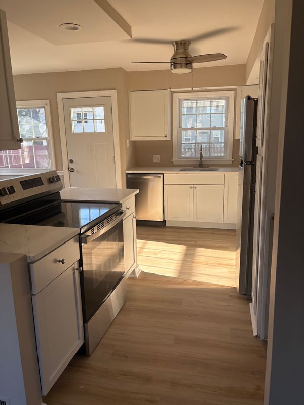 Building Photo - 8 Lynch Farm Dr