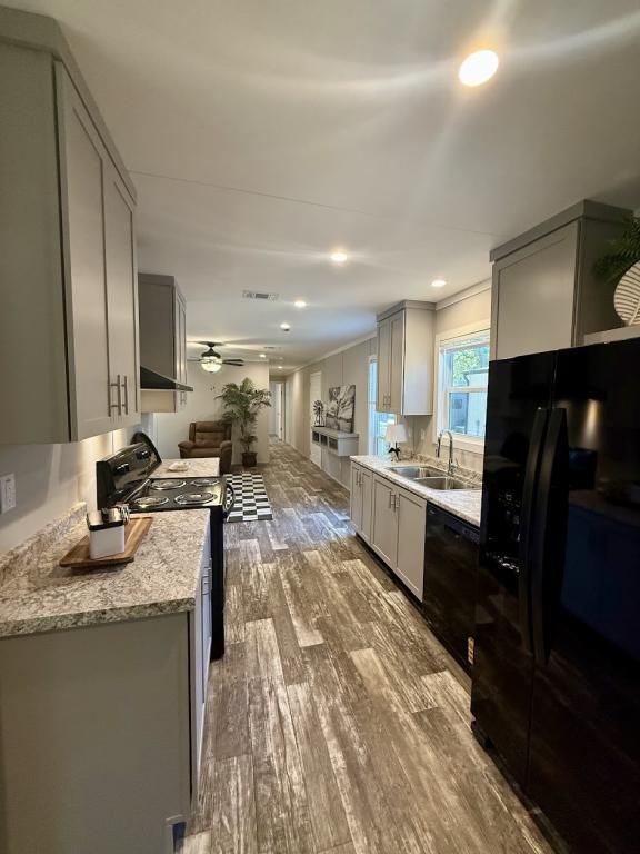 Building Photo - 1808 Sheila Dr