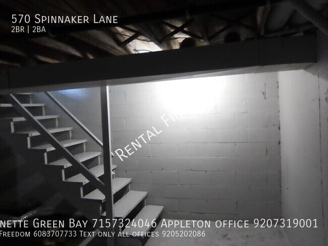 Building Photo - 570 Spinnaker Ln