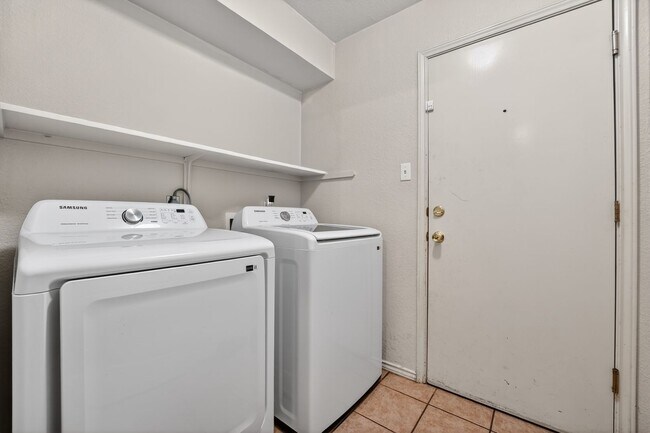 Building Photo - 17525 Tobermory Dr