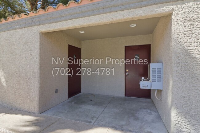 Building Photo - SW!! First floor unit with Balcony!! Gated!! Clubhouse!!  Community pool!! Spa!! Exercise Room!! ...