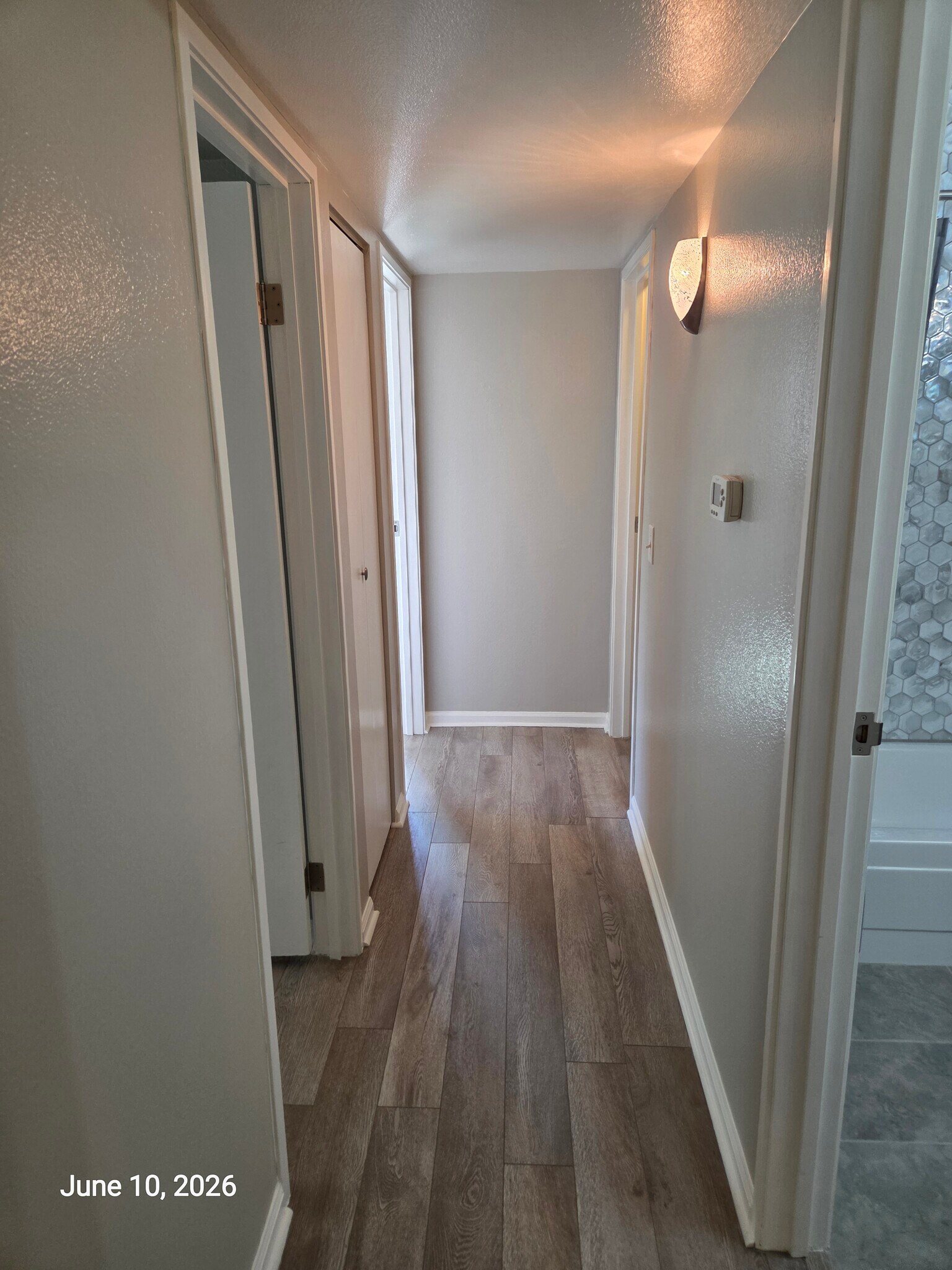 Building Photo - 8555 Fairmount Dr