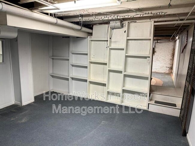 Building Photo - 1139 Hull St