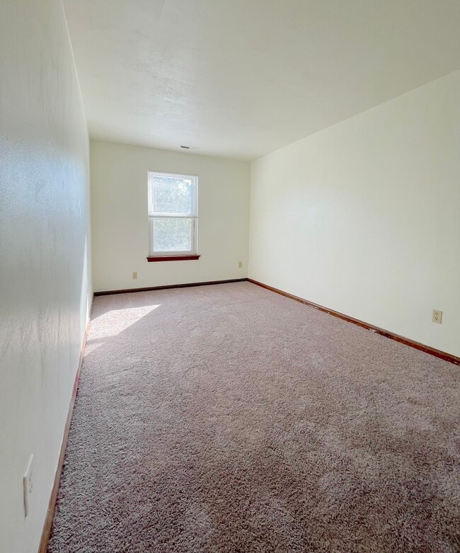 Building Photo - 5523 Gates Landing Rd