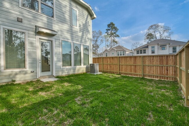 Building Photo - 678 Royal Arch Dr