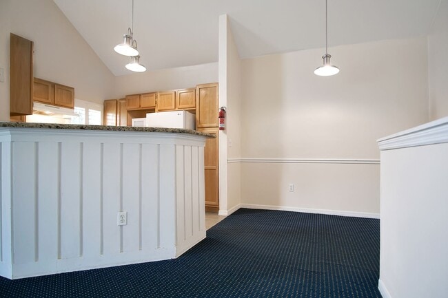 Building Photo - Runaway Beach Condo now available!