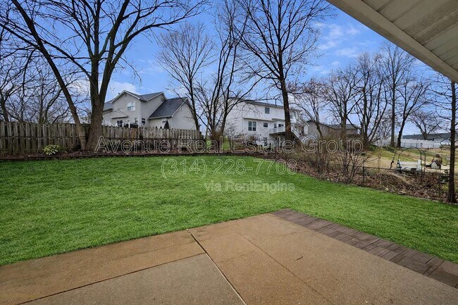 Building Photo - 1715 Dover Trace Dr