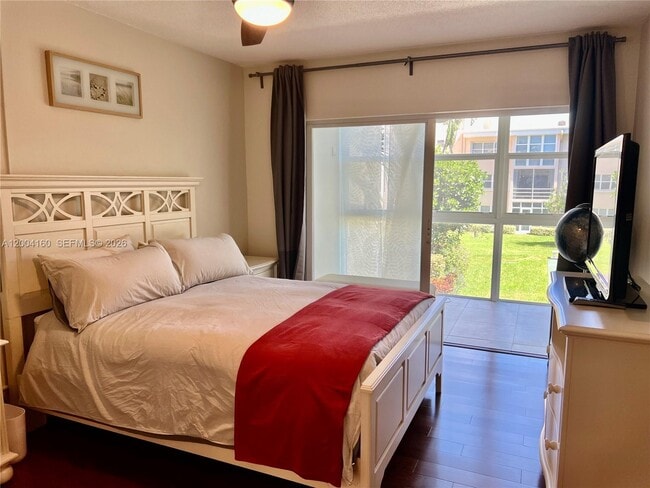 Building Photo - 1481 S Ocean Blvd