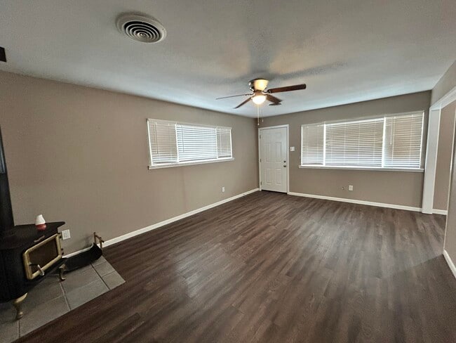 Building Photo - 2119 57th St