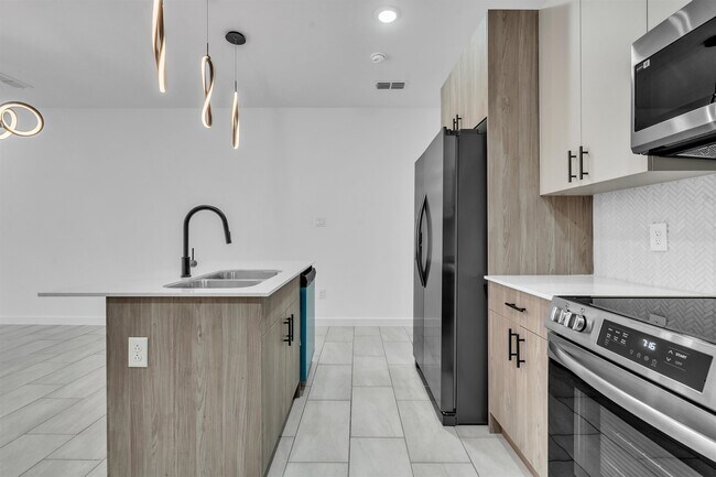 Building Photo - 8218 Casa Verde Rd