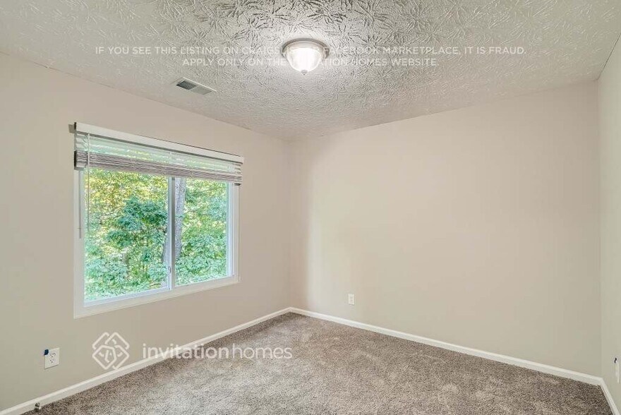 Building Photo - 594 Rivulett Ct