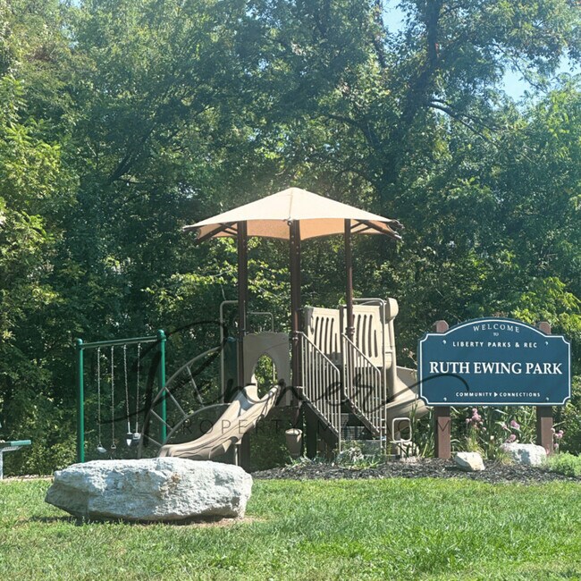 Building Photo - 1883 CHICKADEE Dr