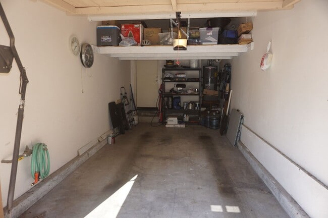 Building Photo - Stunning 2 Bed 2 Bath Tustin Condo with So...