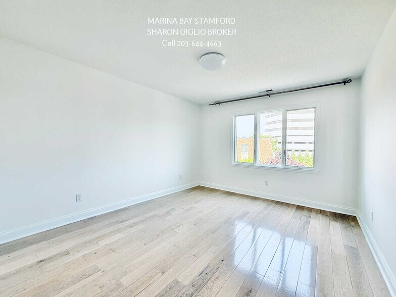 Building Photo - 61 Seaview Ave