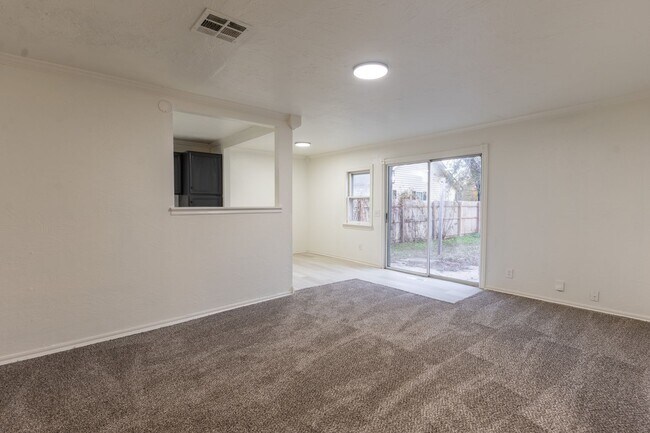 Building Photo - 4 Bedroom Rent to Own Home Available!