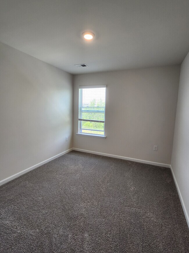 Building Photo - 259 Sunriff CT