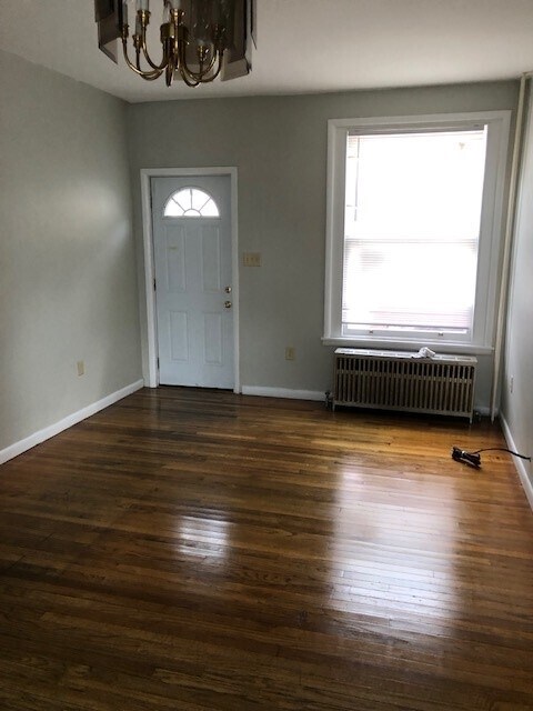 Building Photo - 514 Maple St