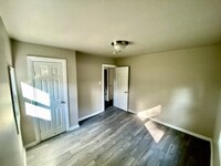 Building Photo - Newly rehabbed 3 bedroom home