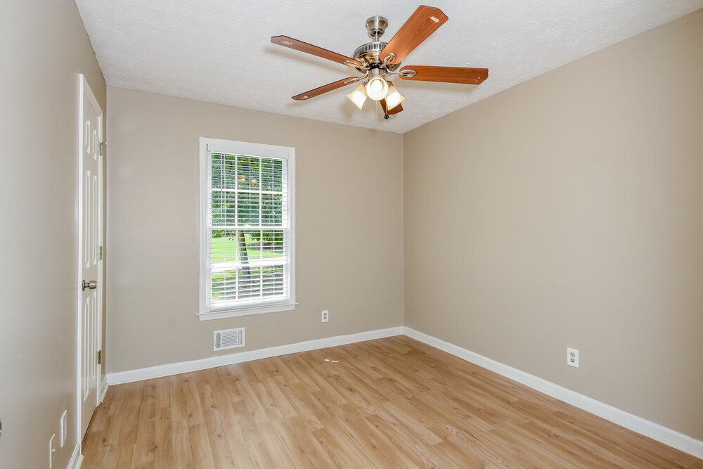 Building Photo - 503 Brooksdale Dr