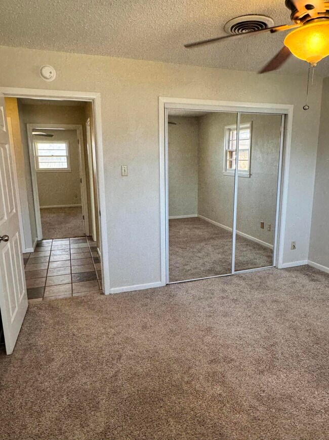 Building Photo - 5422 33rd St