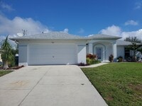 Building Photo - 3011 SW 14th Ct