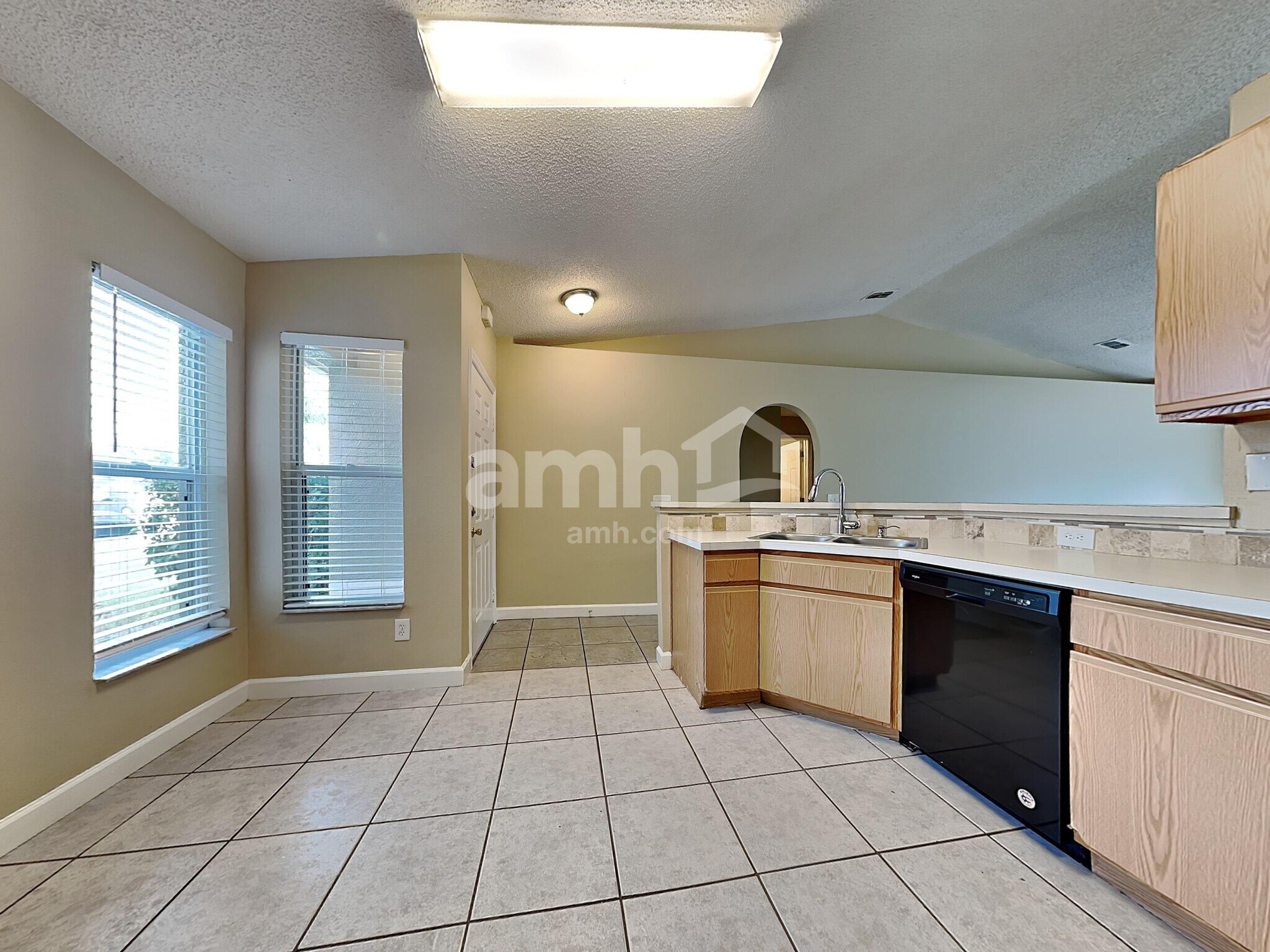 Building Photo - 24746 Mary Beth Ct