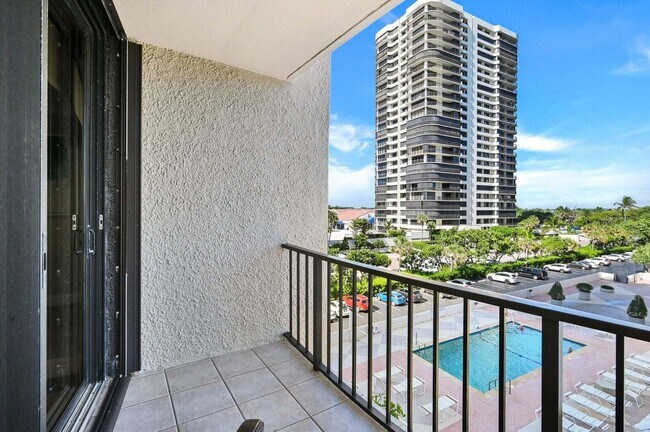 Building Photo - 4200 N Ocean Dr