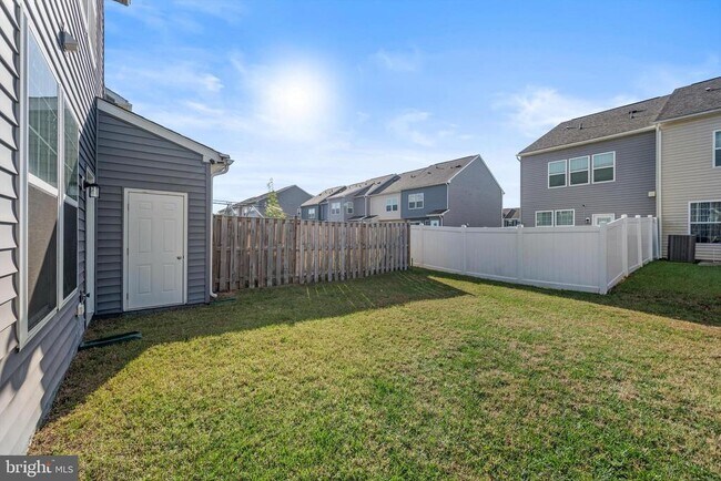 Building Photo - 32 Healey Ct