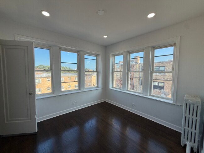 Building Photo - 8041 Kilpatrick Ave