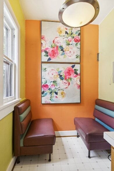 Building Photo - 1604 17th Ave S