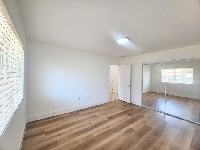 Building Photo - Single Story Senior Home - Newly Remodeled- Ready To Move In.