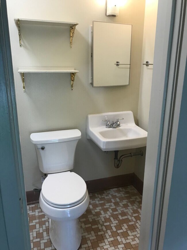 Building Photo - Four Bedroom, Three Bathroom , House Near UL with Lawncare.