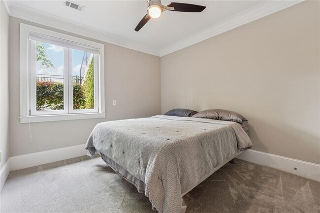 Building Photo - 1106 Briar Cove Cir