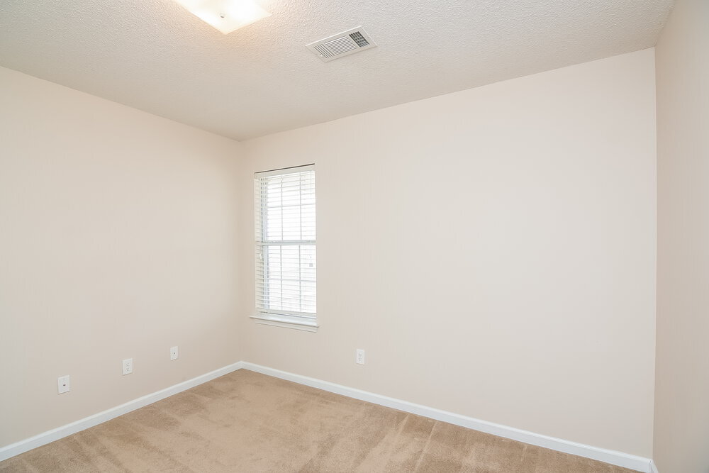 Building Photo - 75 Oakridge Cove