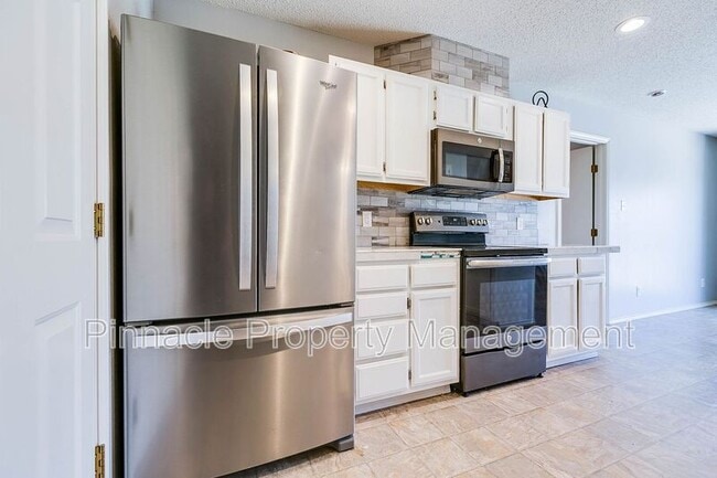 Building Photo - 1222 Elmo Ln