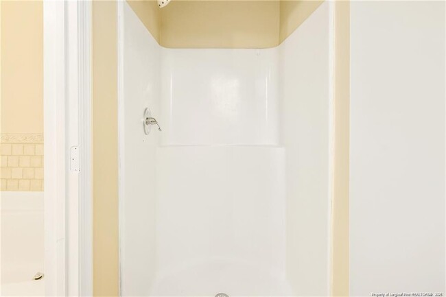 Building Photo - 8528 English Saddle Dr