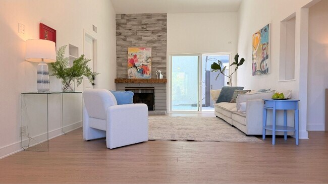 Building Photo - 8861 La Zana Ct