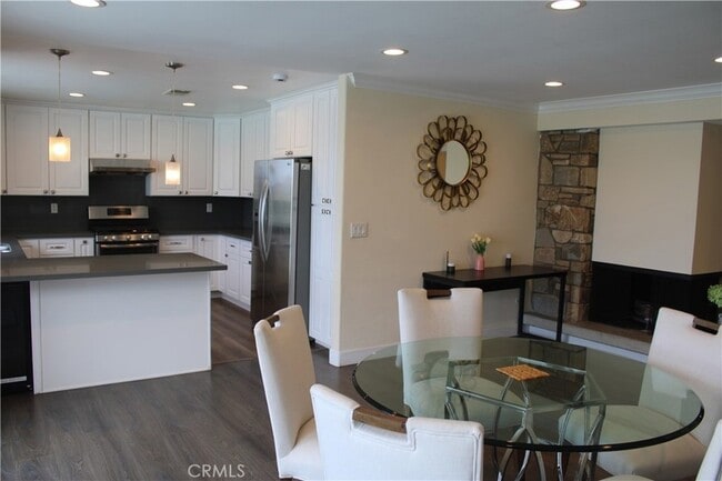 Building Photo - 761 W Country Hills Dr